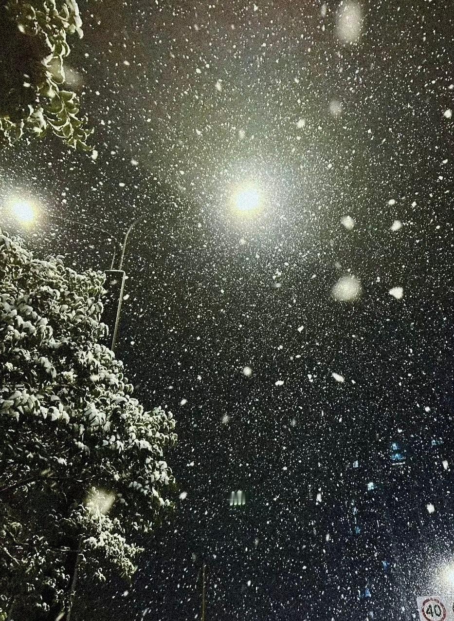 松弛感的可爱文案朋友圈文案 1、“🌨️自由一刻是一刻 .ᐟ.ᐟ”2、“可爱的朋