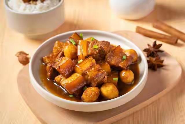 东北人坐火车喜欢吃什么没错没错！旅途中的美食就是有这种神奇的力量，普通的食材裹着