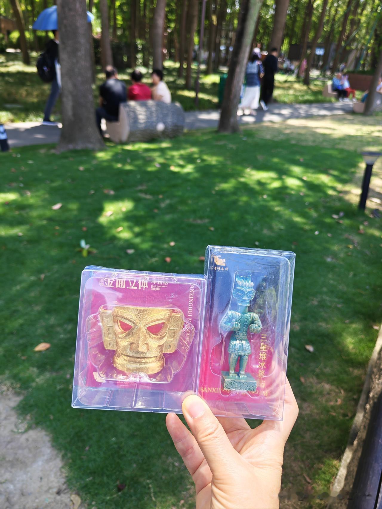 今天在成都参观了三星堆博物馆。

昨天下午到成都后，住宿订在离春熙路IFS金融中
