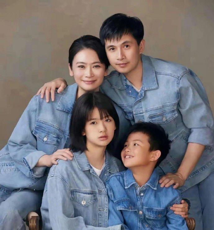 黄豆豆升官了，这是“舞而优则仕”了？

属实恭喜了，黄豆豆看起来确实是一个很有本