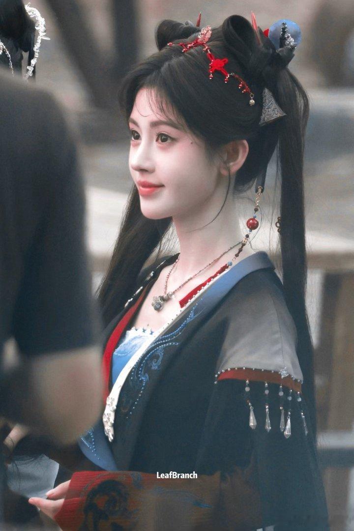 jjy鞠婧祎苏绿夏 jjy鞠婧祎万花世界 Ritual🥥 你在夜色中 染出墨色