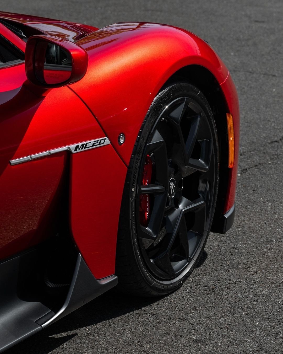 玛莎拉蒂 MC20 ​​​