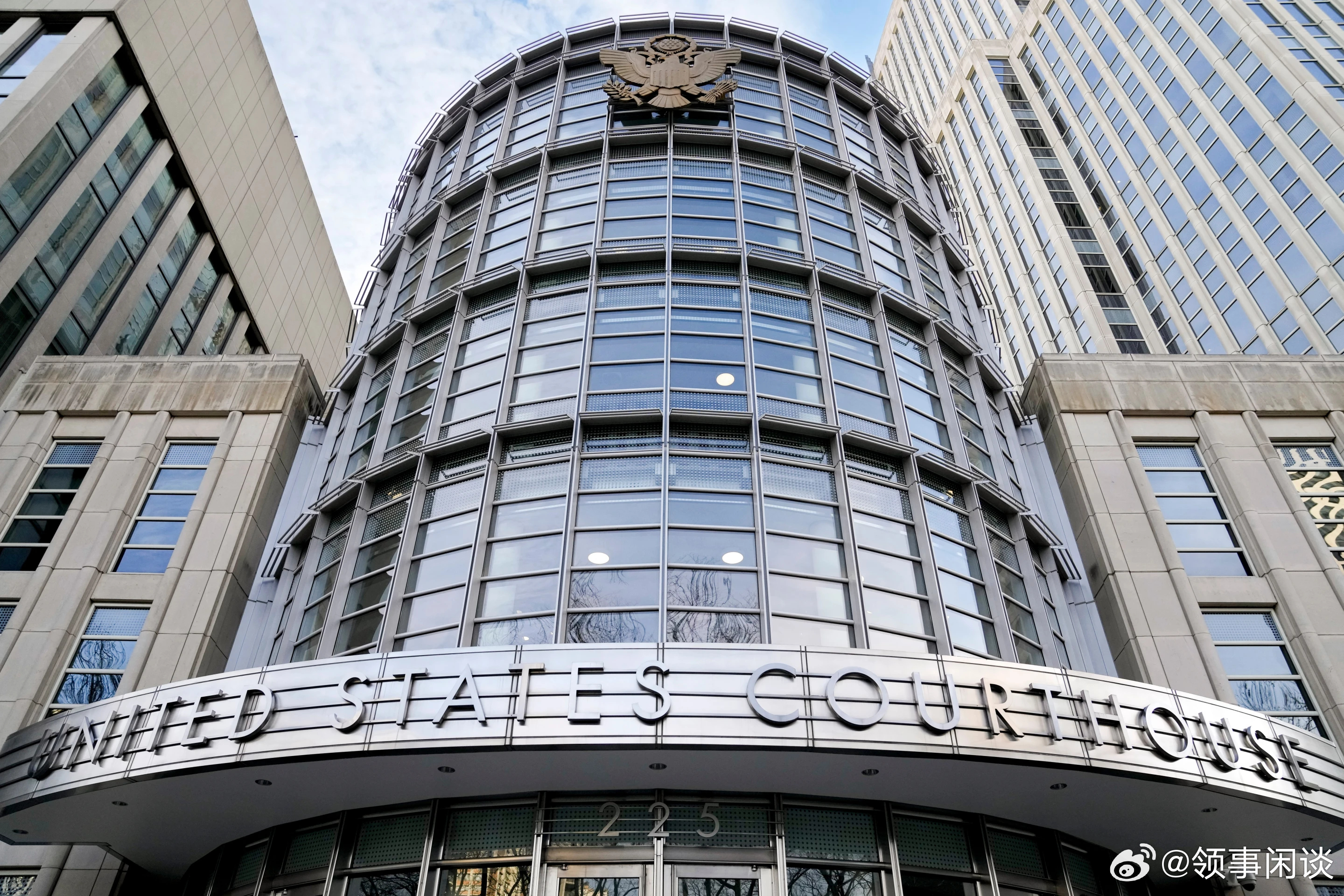 【4人因涉嫌与纽约市一家流浪者收容所运营商有关的腐败调查而被捕】[斩杀线] （美