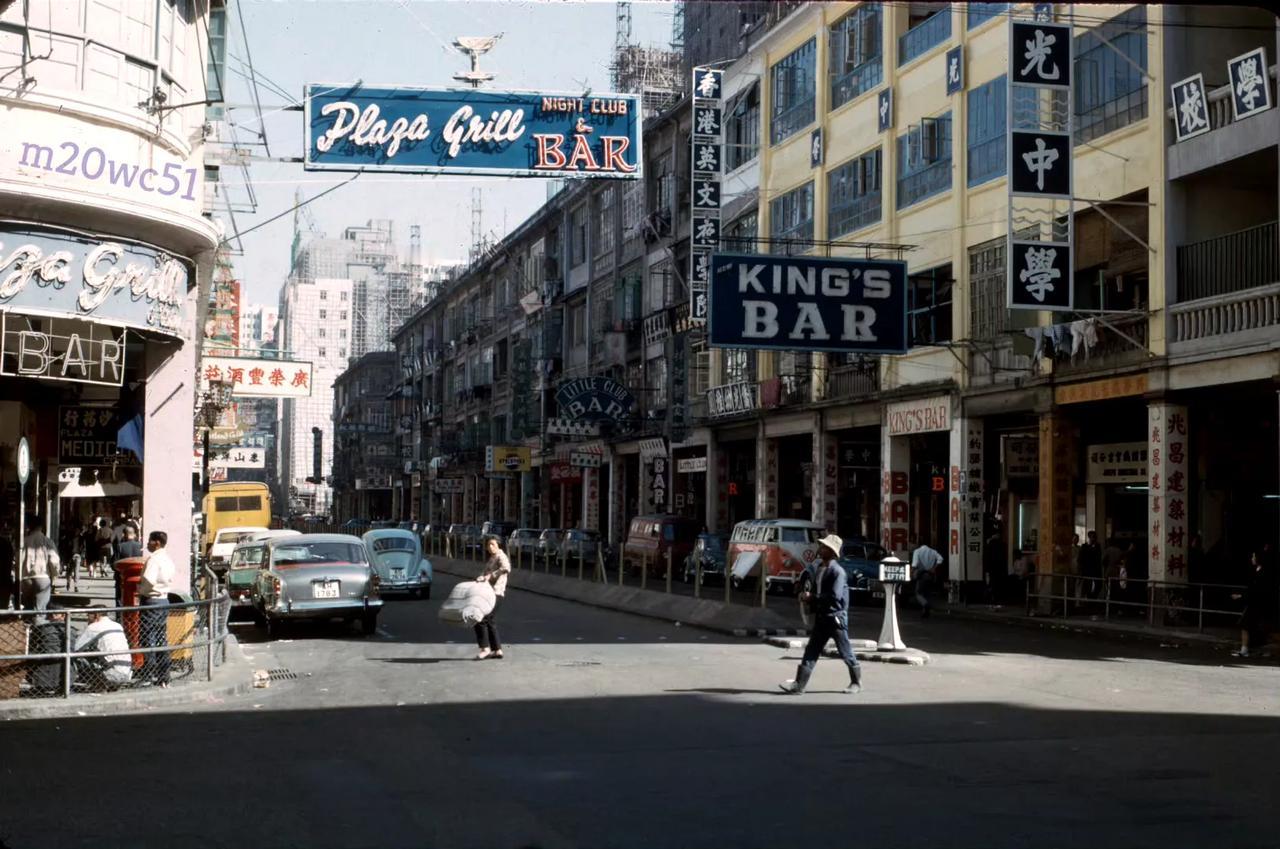 街景，香港湾仔，1966年11月摄。 ​​​