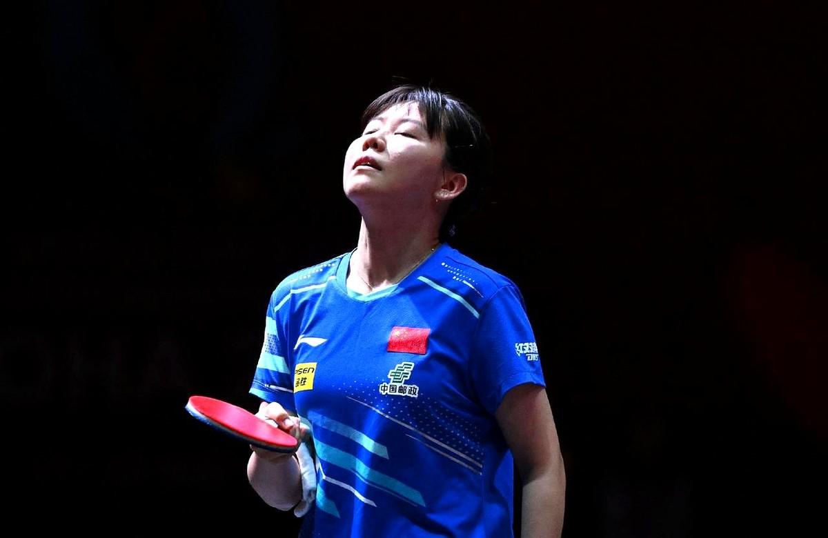 看她们比赛，心总悬着。明明是隔着屏幕的陌生人，却又熟悉得不行。
看到王曼昱那个利