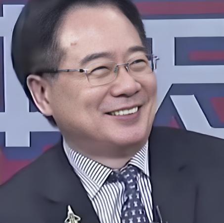 蔡正元这一回也太调皮了。
就在中国的十一假期结束时，他不忘对比中美两国的休假制度
