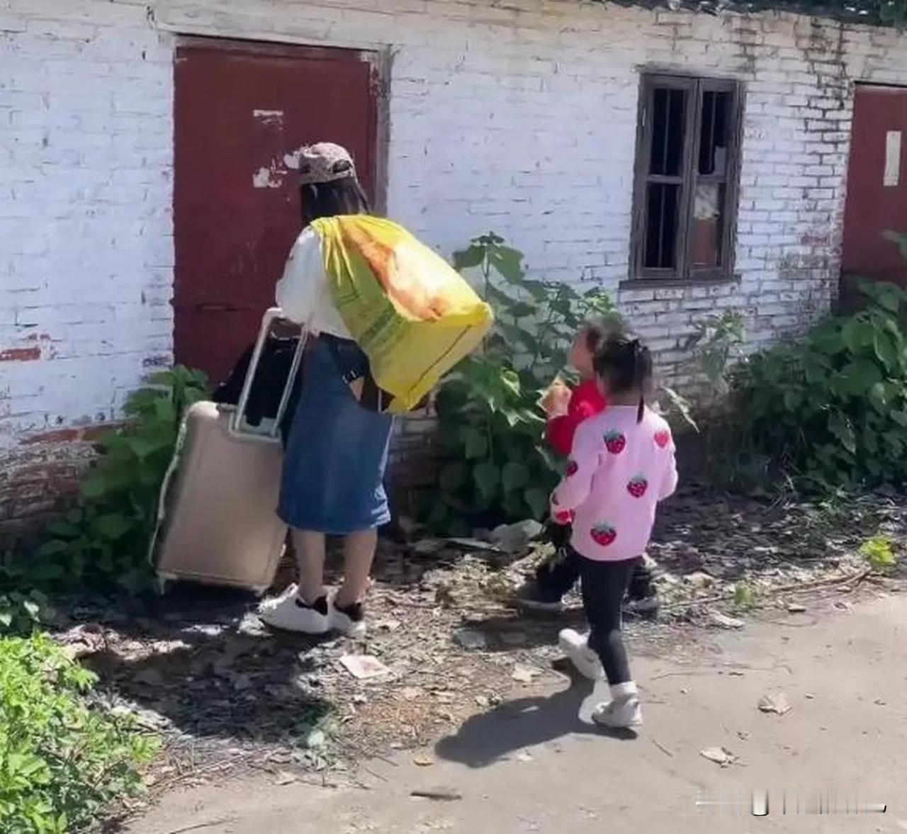 我发现一个现象，
生一个孩子的女人一般都活的比较轻松，
整体状态看起来从容不迫的