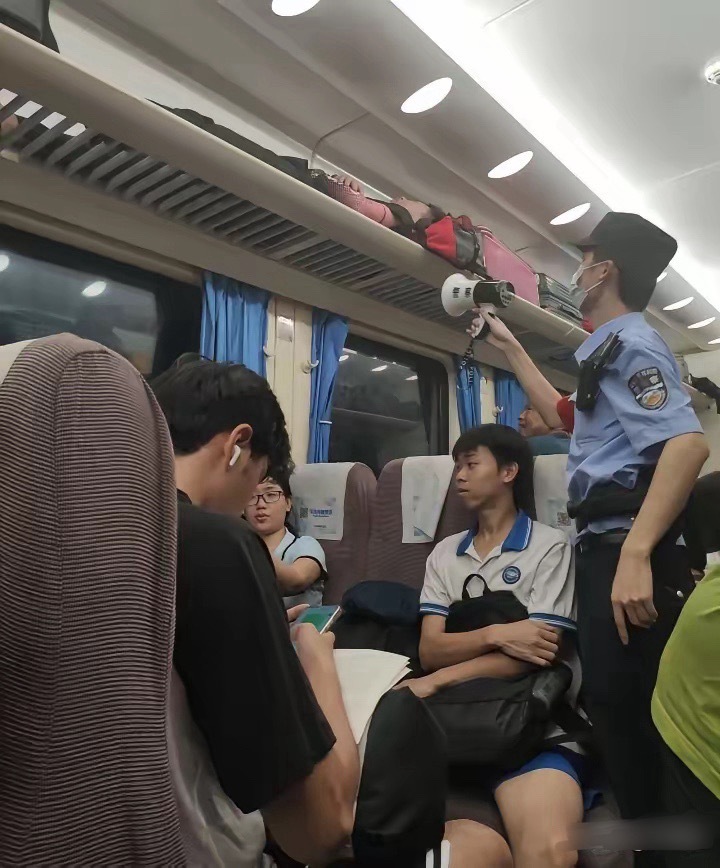 谁说高铁没有卧铺 