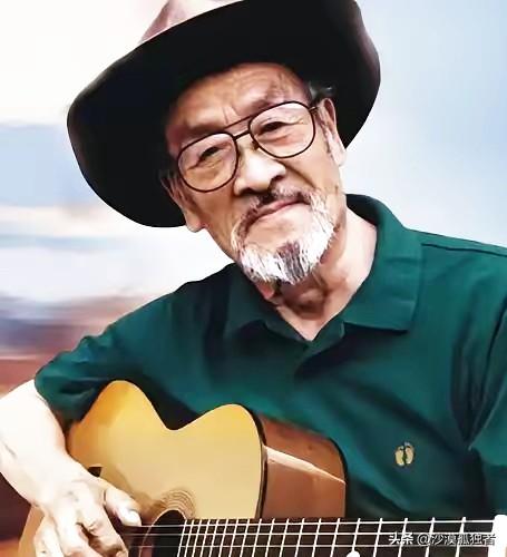 1981年7月6日，王洛宾恢复了名誉与军籍。时年68岁的他，再次穿上军装，担任新