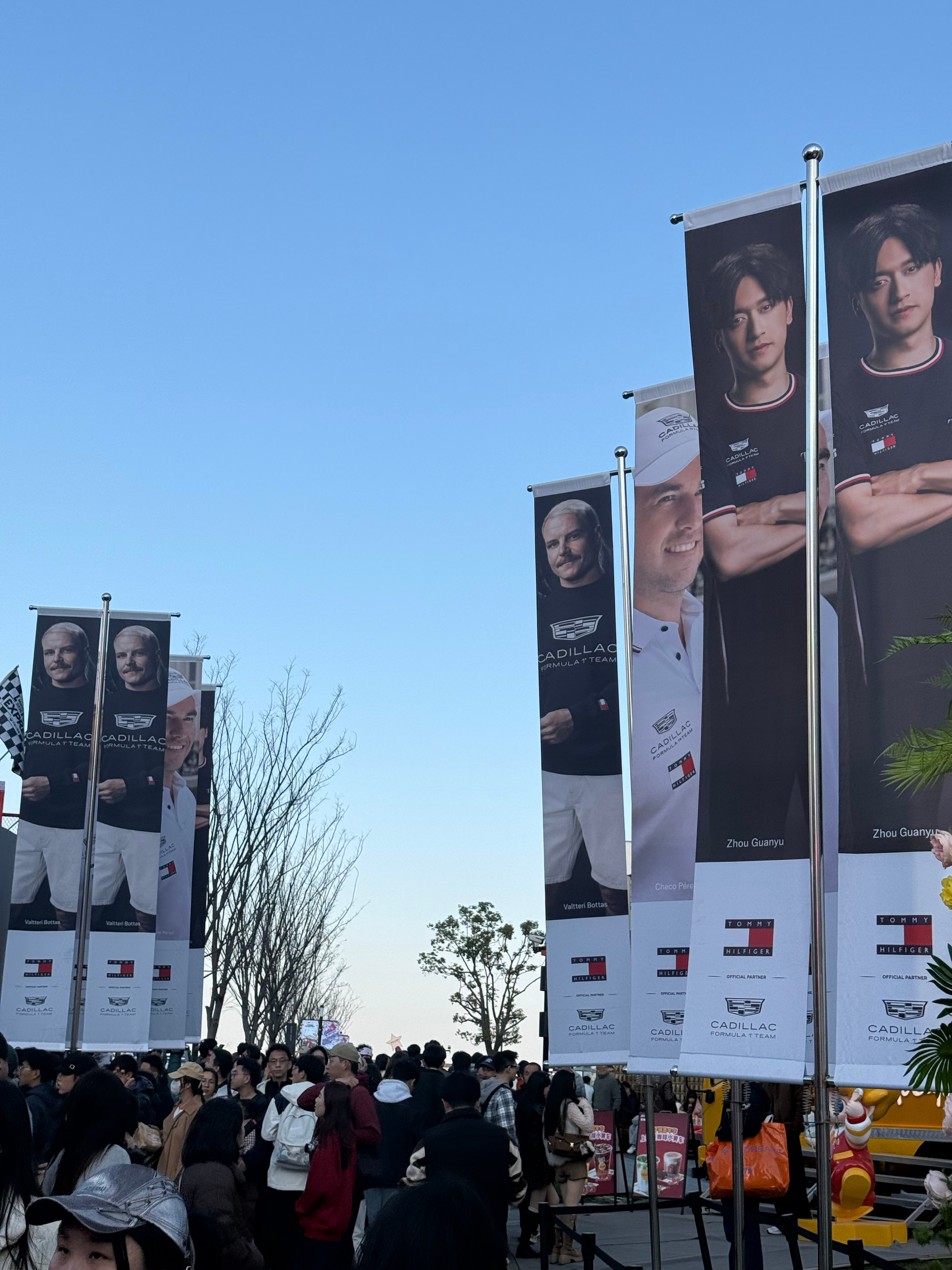 感受到“上海是巨大的F1痛城”这句话的含金量了，氛围简直不要太好本乡毋宁开了眼了