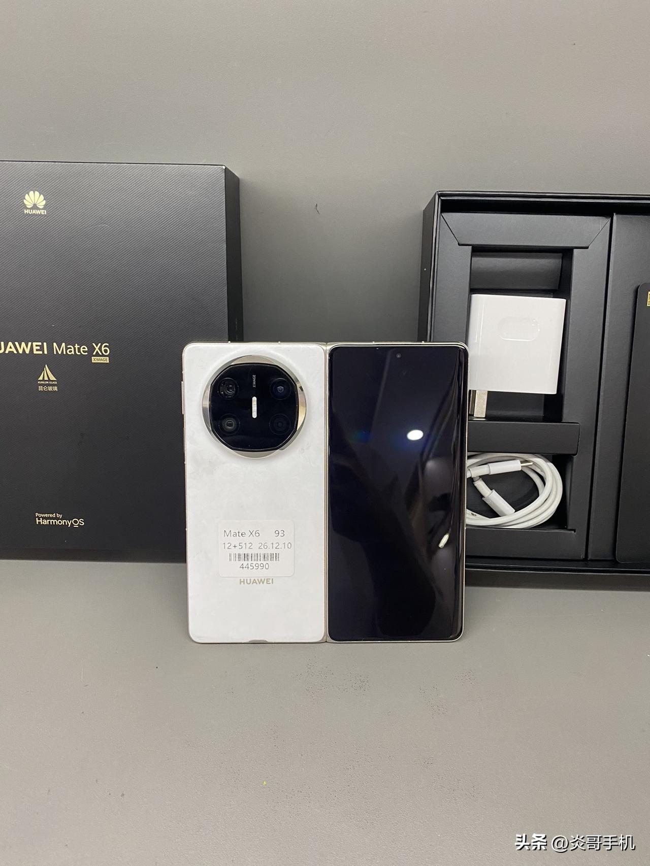 华为matex6 12+512
全套98新 在保26.12.10很多人喜欢华为大