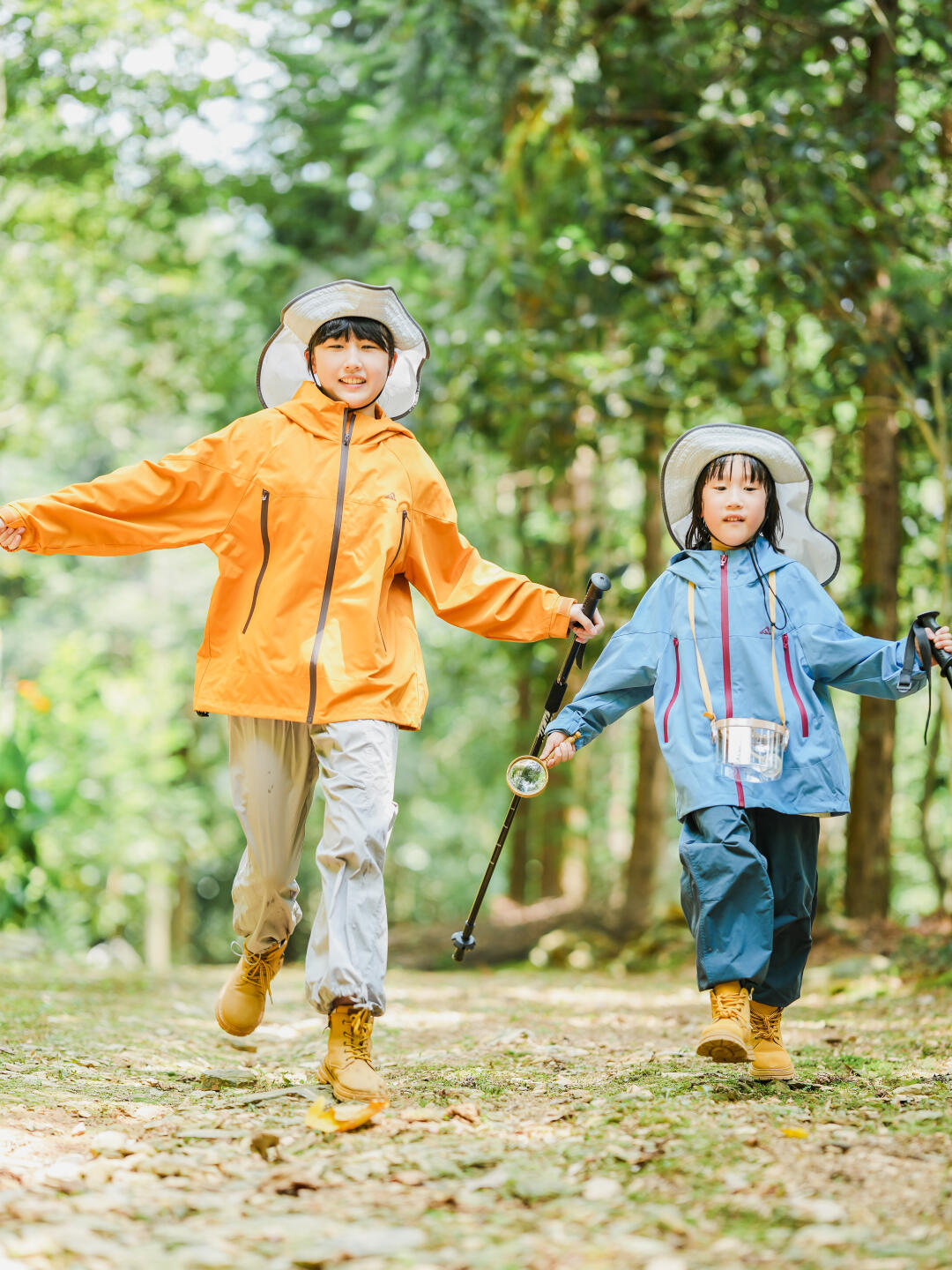 给孩子讲再多的道理，都不如带他去爬一座山