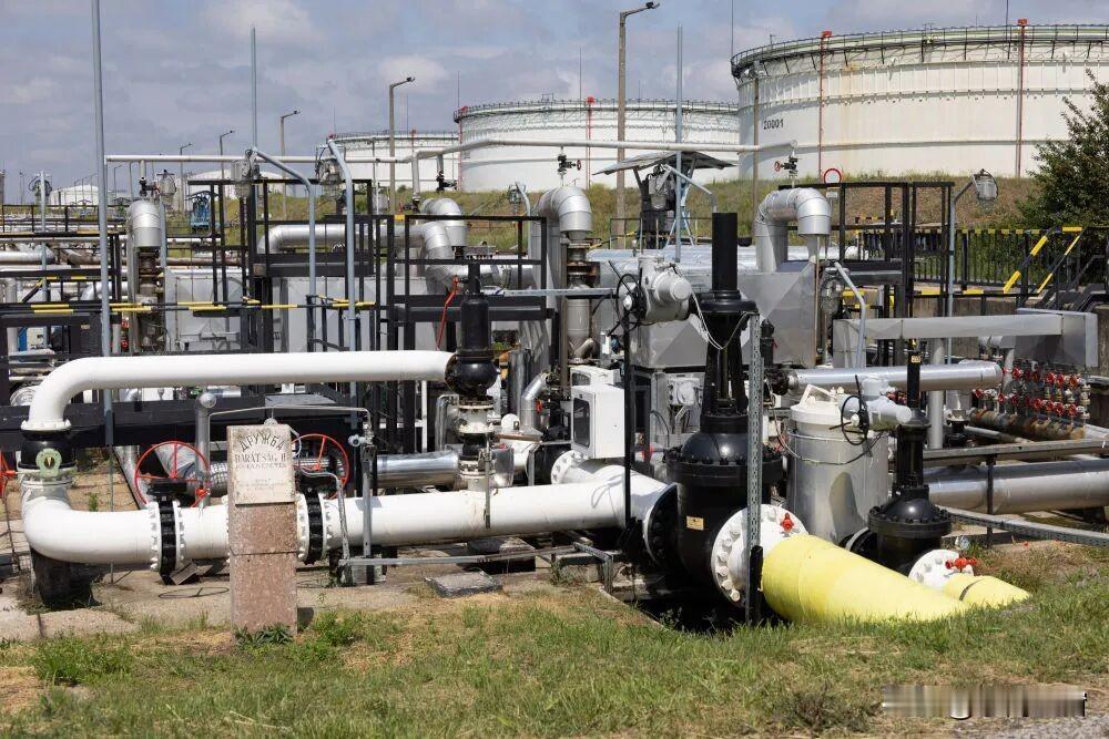 美国当面一套背后一套？对匈能源豁免刚谈完就反口
 
白宫这波操作也太没诚意了！匈