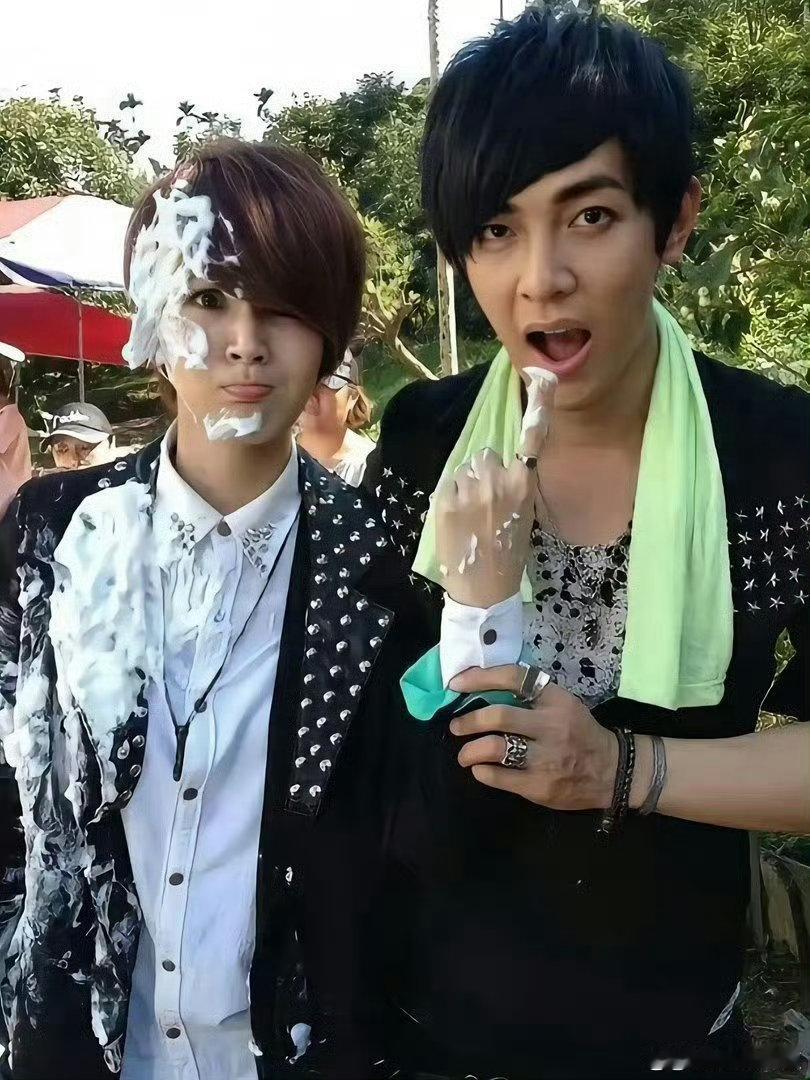 汪东城收藏曾沛慈好感自己的视频汪东城收藏曾沛慈好感自己的视频，这互动也太好嗑了吧