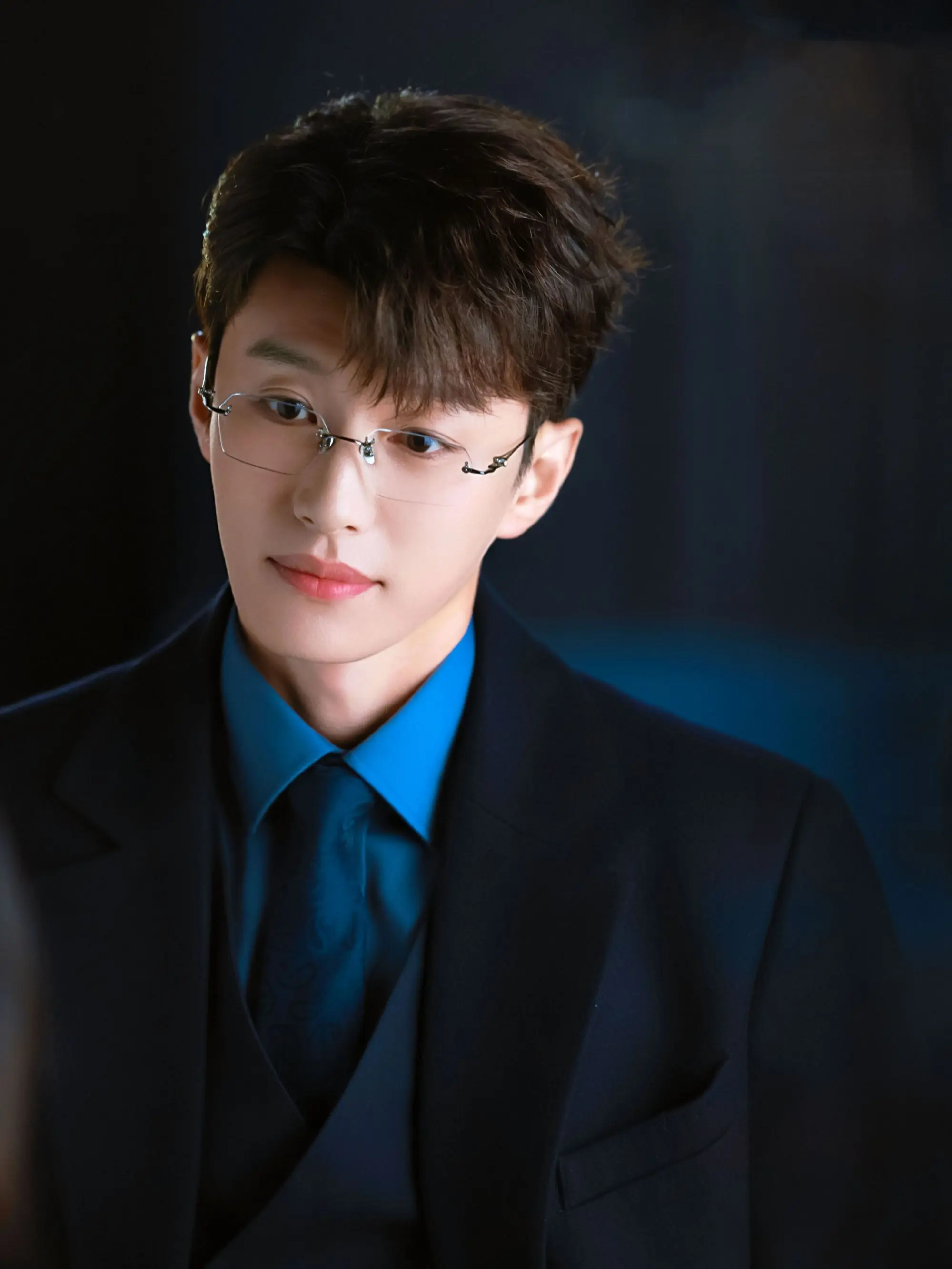 考古的风终于吹到了代旭！  代旭居然是宋轶、张睿、陈小纭是大学同班同学...