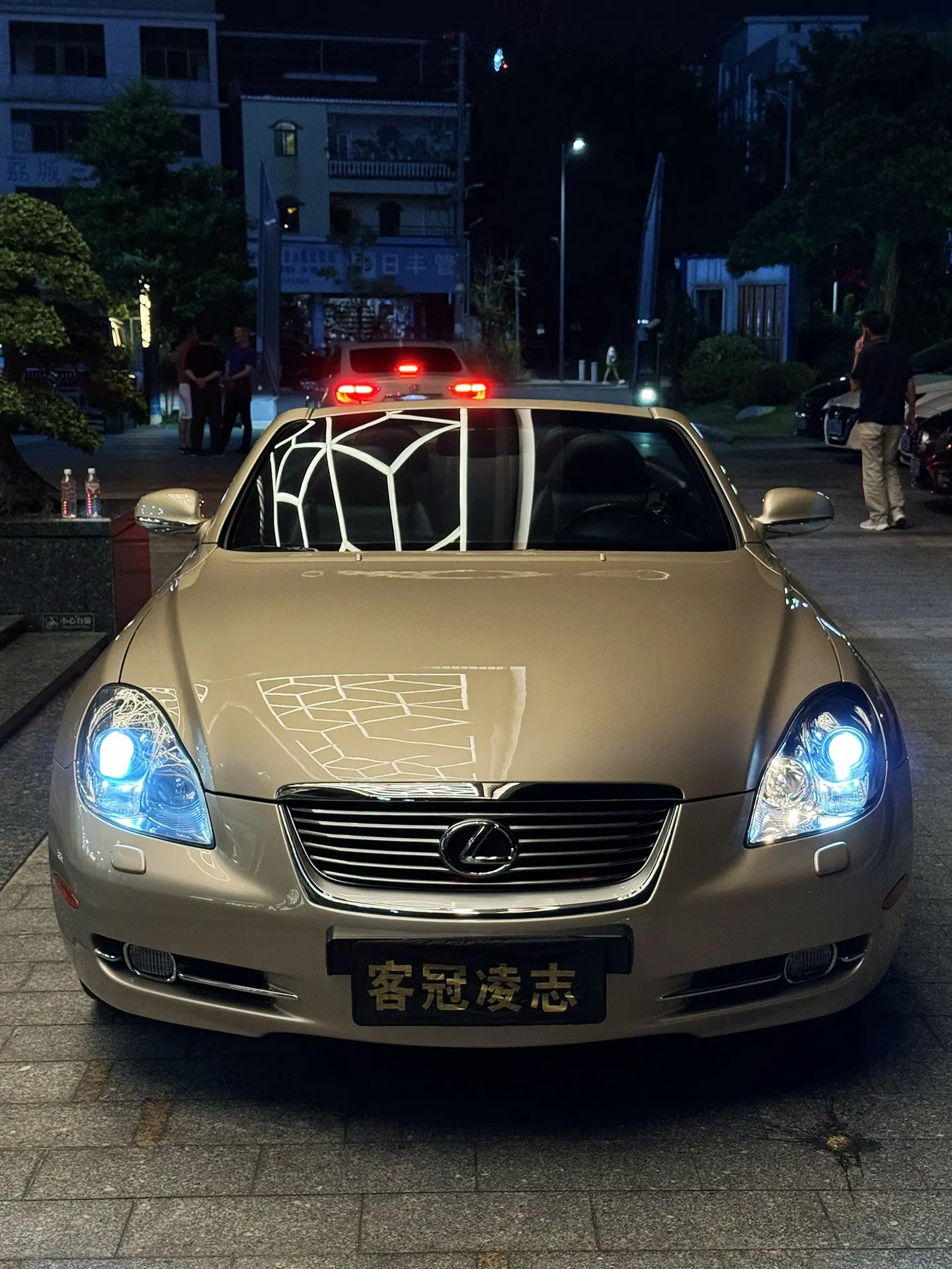 每个广东男人都绕不过一台凌志