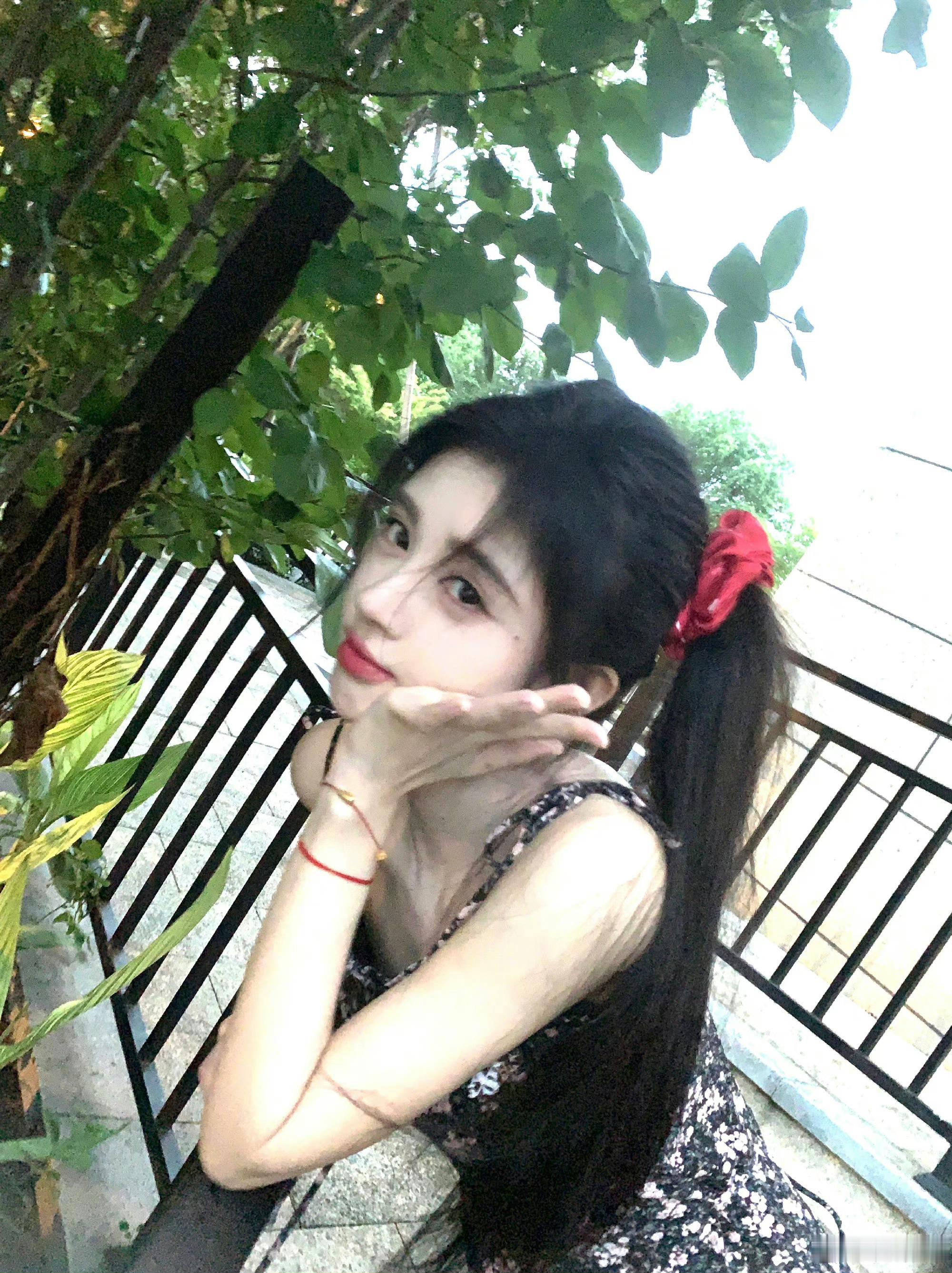 鞠婧祎来战jjy鞠婧祎阿黛晴朗的你推开了所有的云