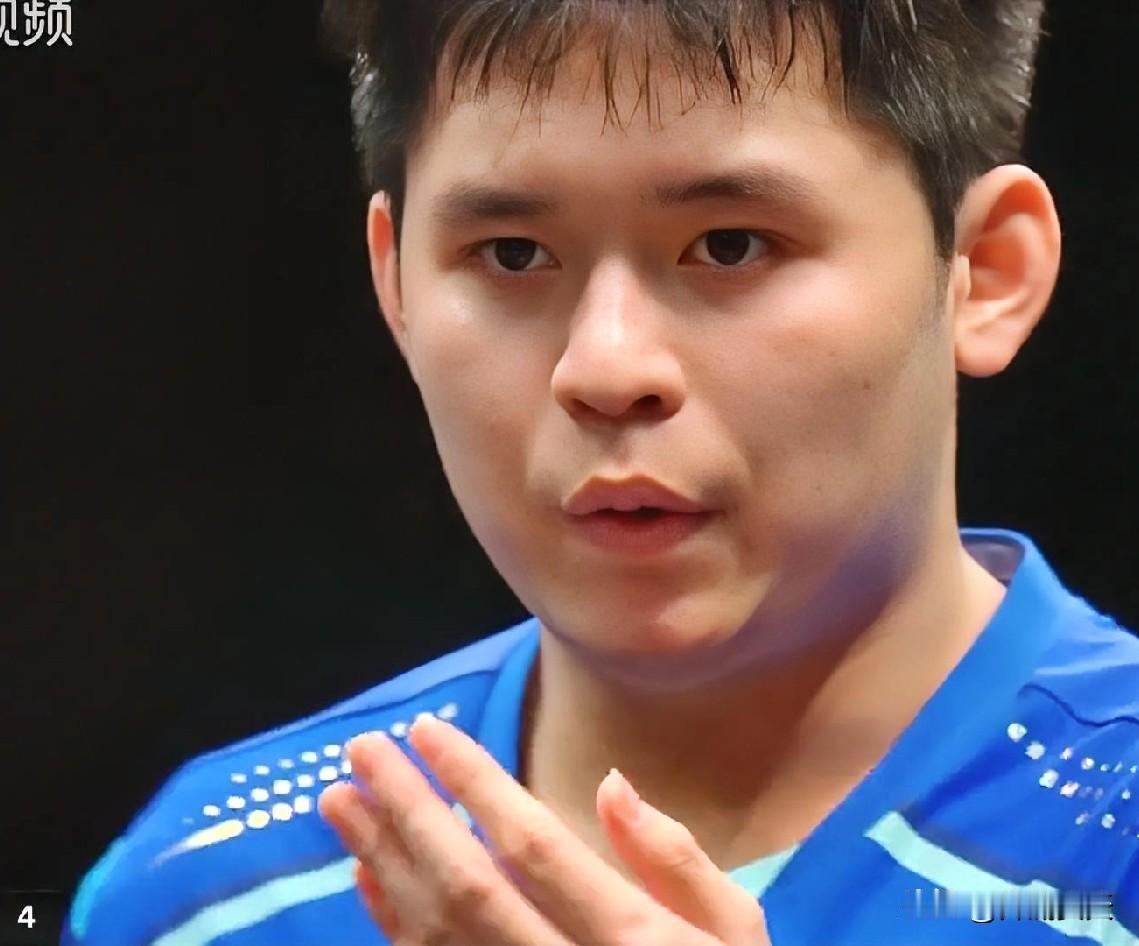 林诗栋刚刚拿下杜达，说两点。
1、比赛很有张力，质量很高，小石头丢第一、四局，赢