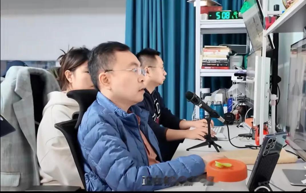 最近蔡的拥堵者可牛气了，说他们家蔡总和清华合作了？他用什么合作？我查了一下不是合