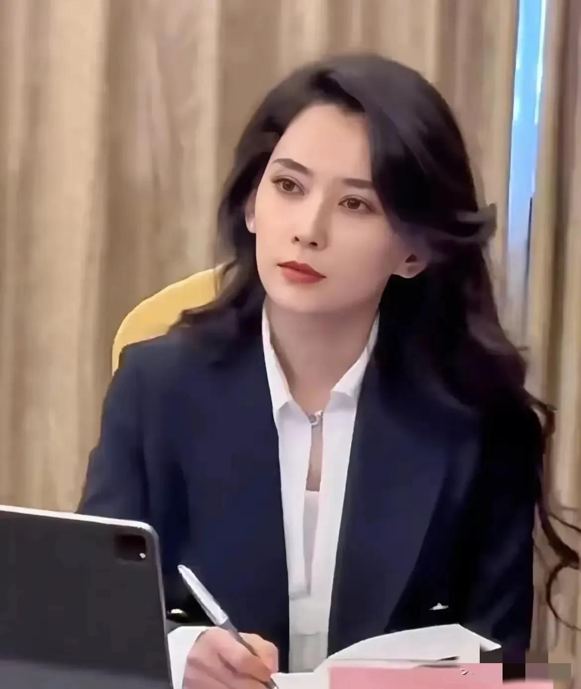 汪峰爆出新恋情，他原来那些莺莺燕燕，谁最开始坐不住了？当然是葛荟婕，她直接忍不了