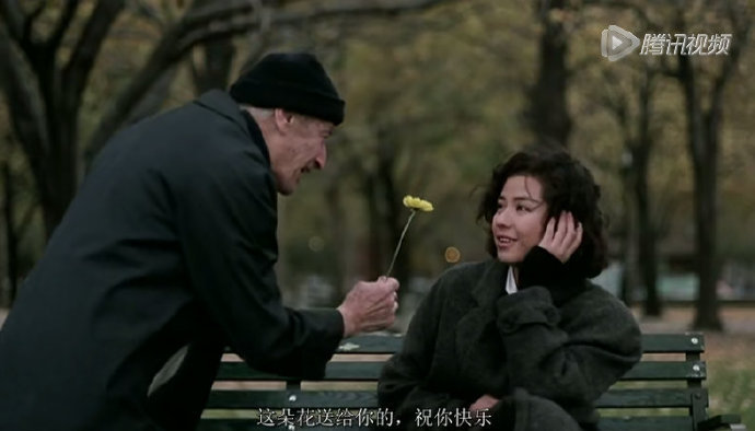 "你的嘴唇那么好看，适合口红、麻辣鸭脖和亲亲，别跟杠精抬杠，费那劲儿干嘛。江湖很