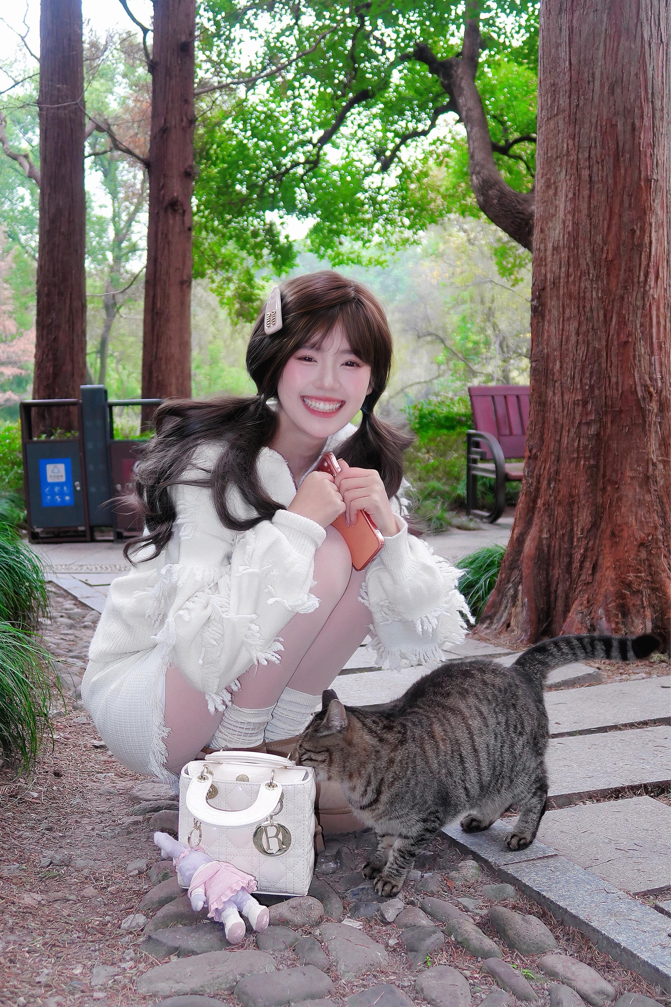 在这个发霉的世界里，我想被阳光晒透