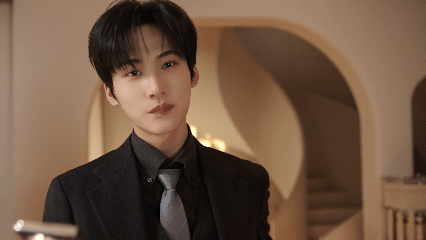 周柯宇霸总男大秒切换周柯宇又要用礼物狙击谁 周柯宇最新短片解锁送礼新思路，暖男送