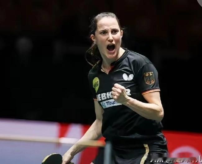 乒乓球混合团体世界杯第二轮循环赛，德国队VS瑞典队。
  德国队大比分7：5领先