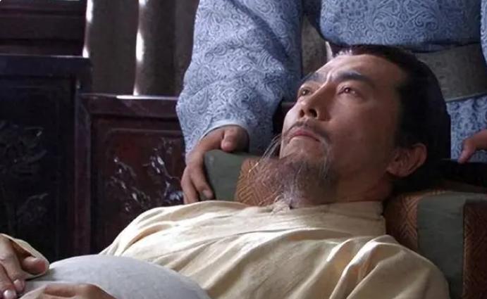 刘伯温临终告诉儿子：刘家九代后必将出一位奇才，百年后确实应验。
要说明初的牛人，