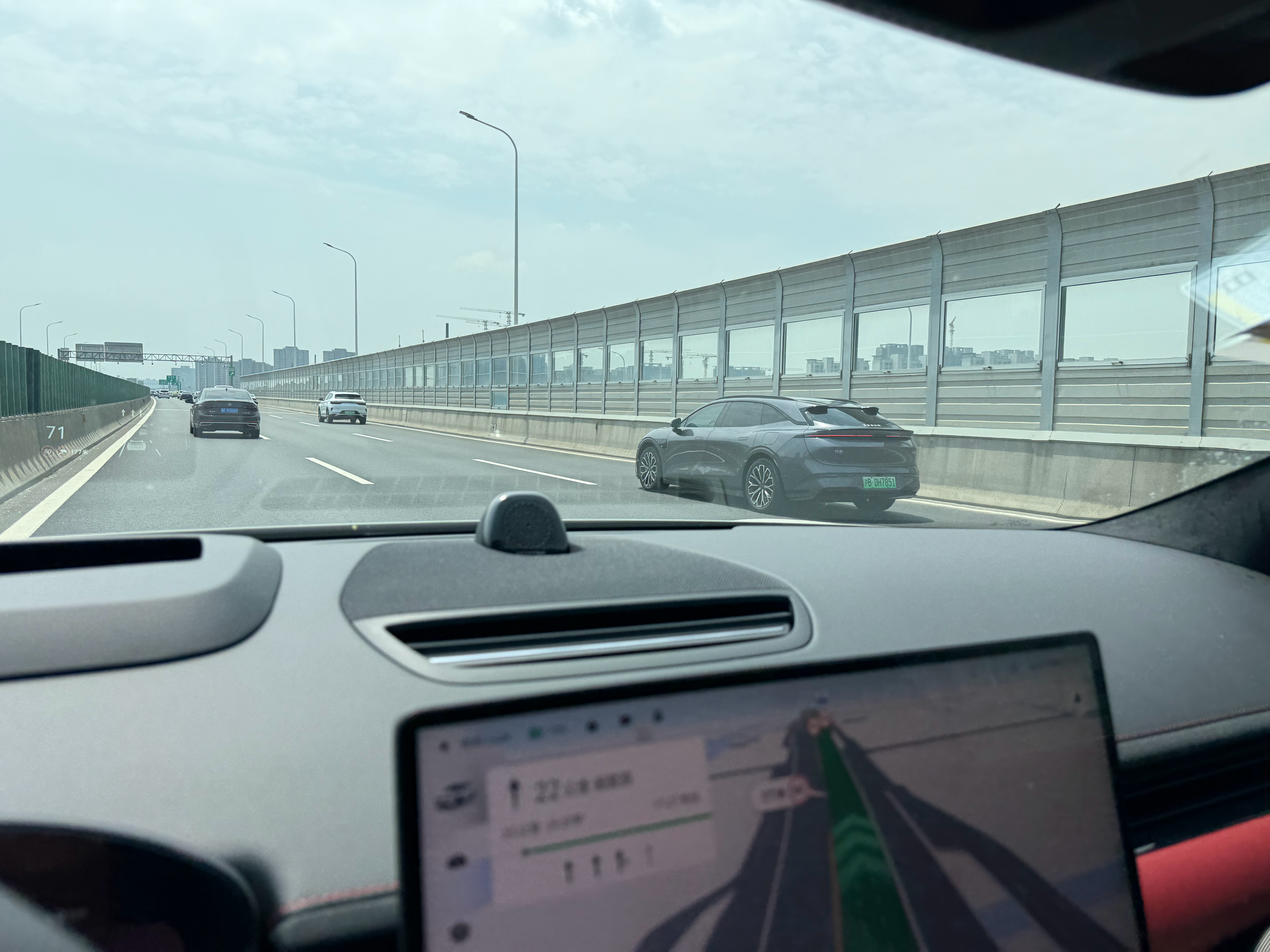 偶遇007GT车友灰色也挺好看极氪007gt ​​​