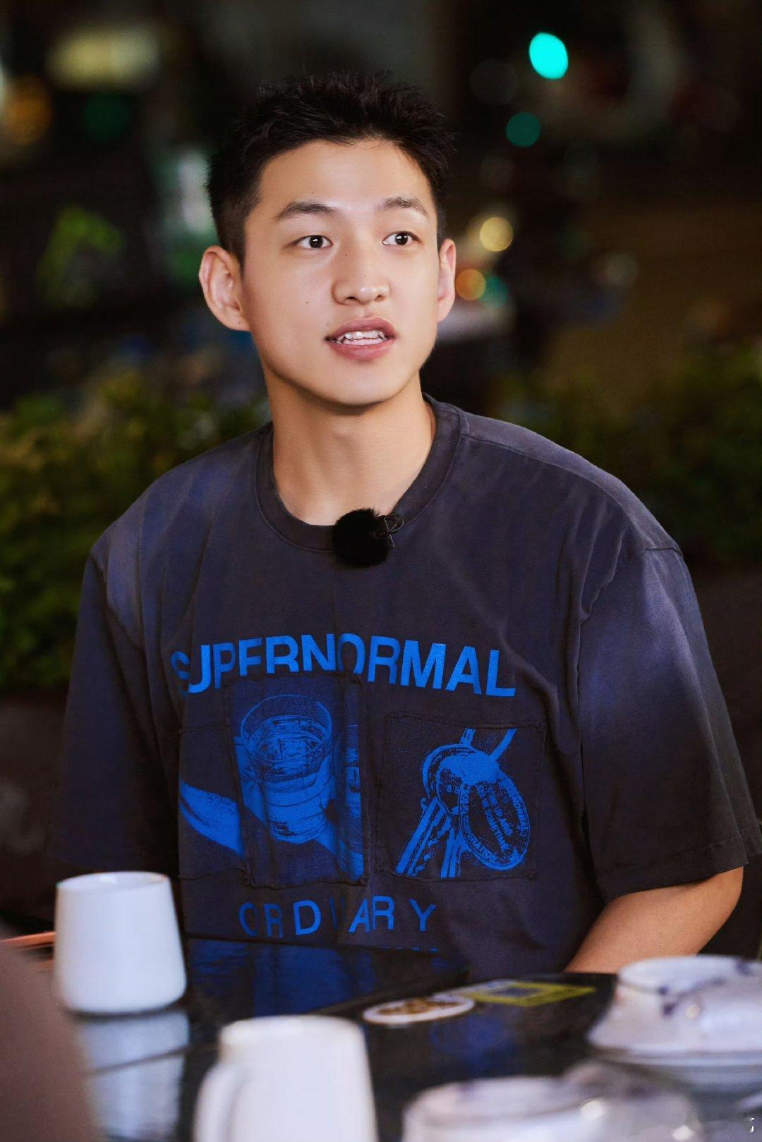 李嘉格教冯薪朵爱是支撑不是比较爱的修学旅行 如果总拿彼此相互比较，再深厚的感情也