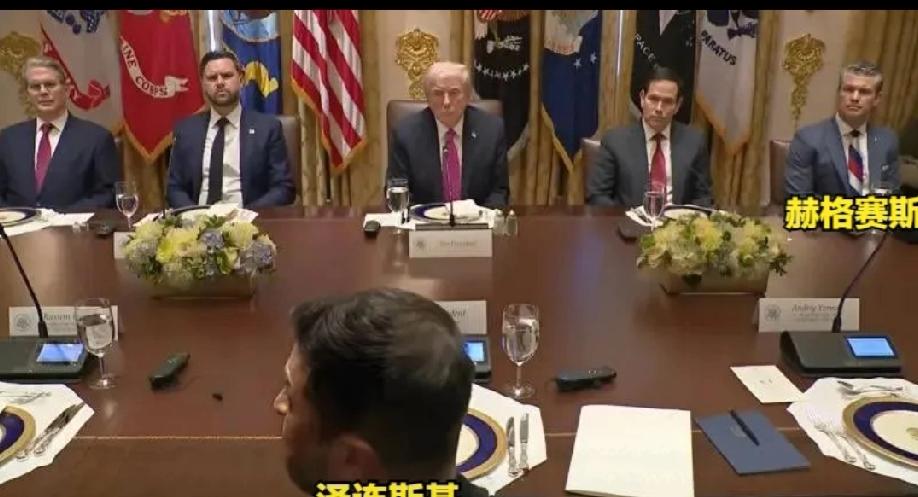乌克兰人该清醒过来了！
10月17日，乌克兰总统泽连斯基前往白宫与特朗普会谈，实