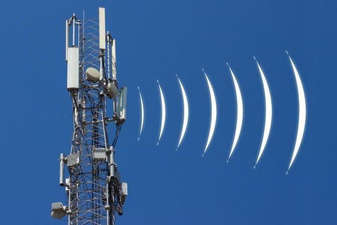电子抖一下就能隔空点灯？解密电磁波的底层原理是什么？
电和灯之间，隔着一整条空气