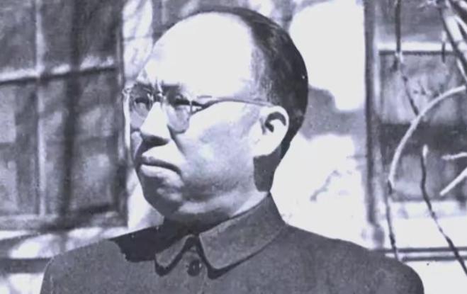 1929年浙江脚夫带两挺重机枪投奔红军，拒绝了500块大洋赏钱。

叶长庚是谁？
