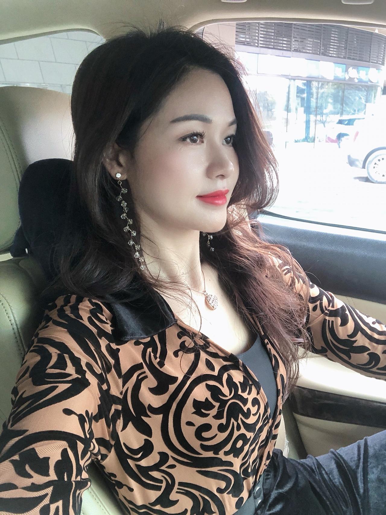 春风喜遇龙抬头，愿你我皆能不负春光、不负自己。前路春暖花开，所求皆有回应，所行皆