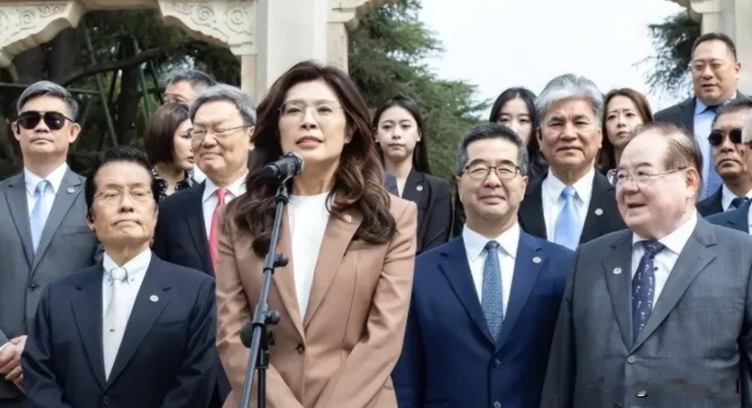 蓝营军购内斗撕破脸，5月5日大会40分钟吵到散伙
 
5月5日国民党立院党团大会