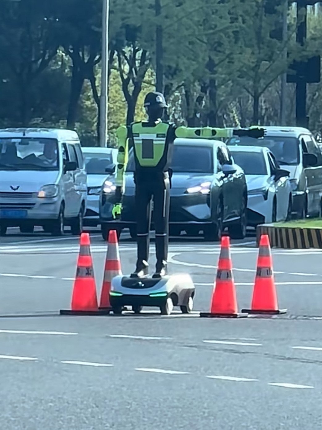 机器人指挥交通 ​​​