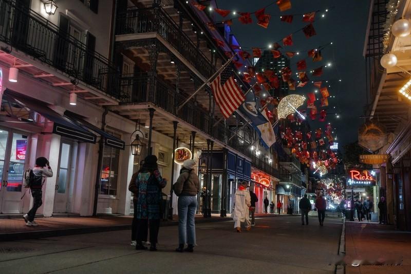 孤身赴死蓄意行凶，美国政坛乱象再度上演