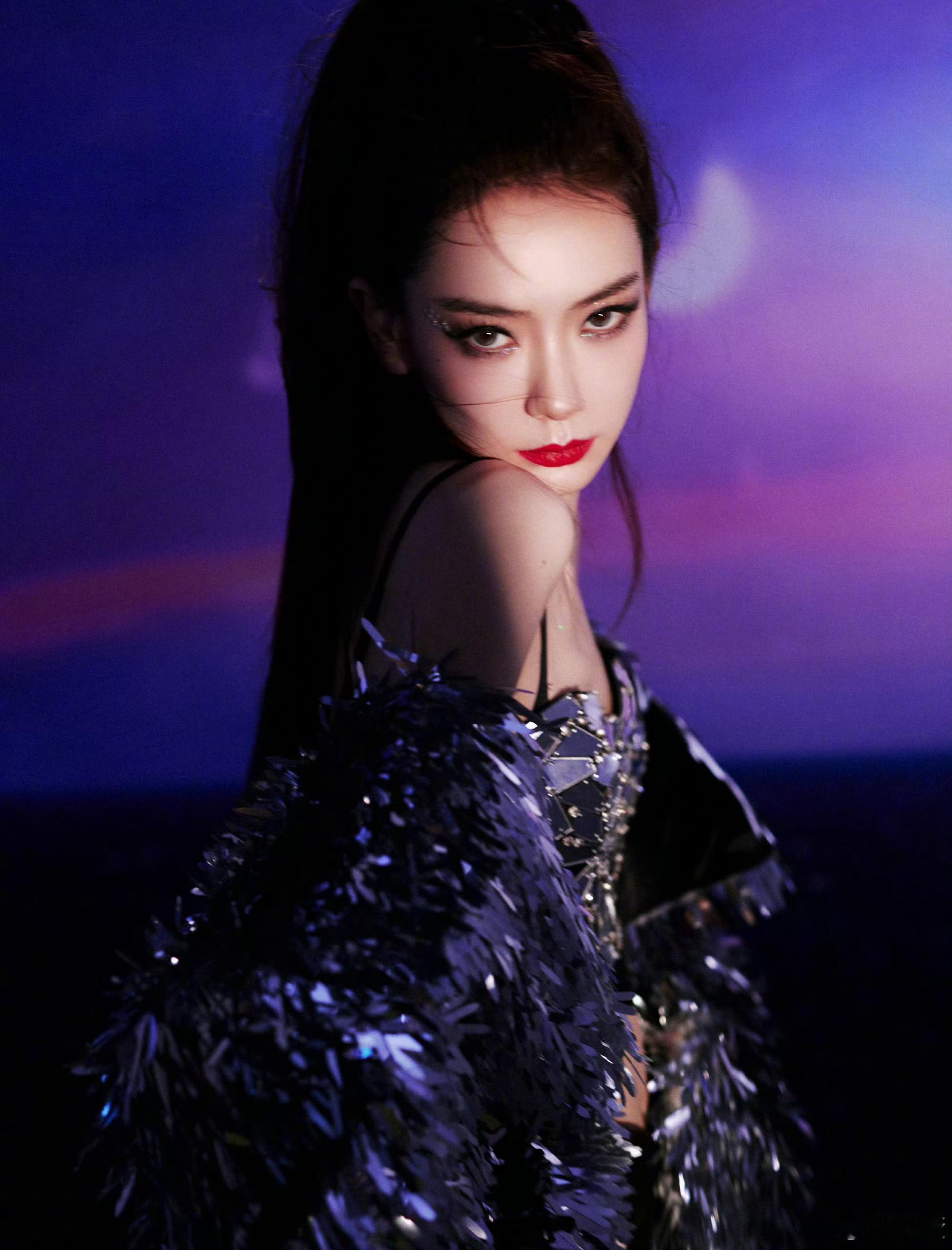 #戚薇高马尾烟熏妆##戚薇掀起银色波澜#高马尾烟熏妆我的老公姐、、眼神杀直接被狙