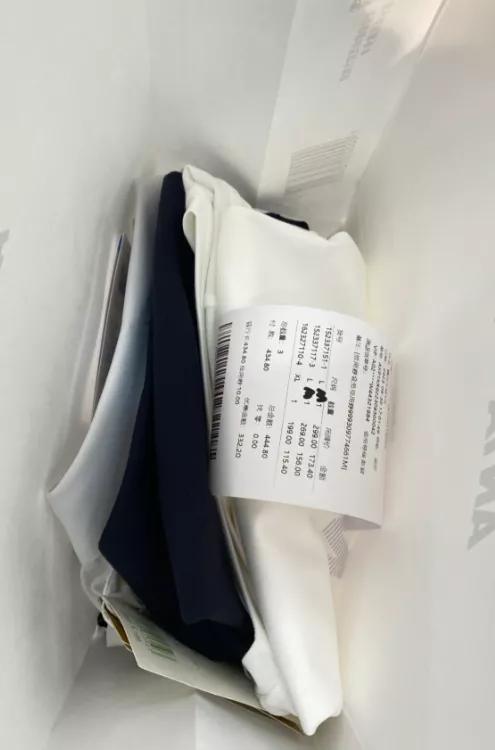 突然明白了赚钱的意义…
国庆给爸妈买了衣服虽然他们嘴上说了不要但是回家后很开心还