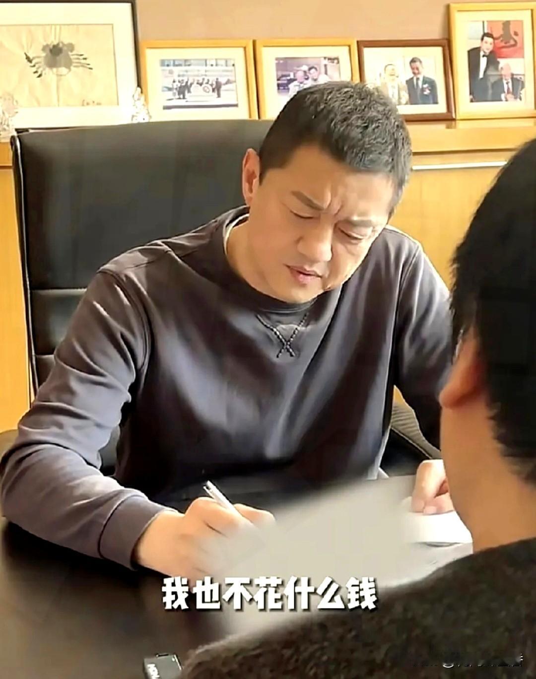 为6万离开李亚鹏
的赵同学，如今悔了吗？
 
曾有前员工赵先生为6万薪酬公开喊话