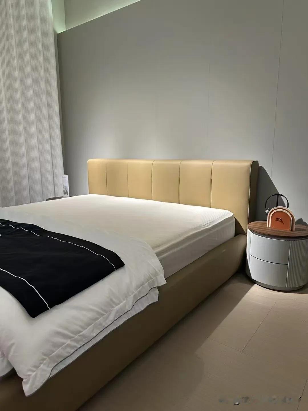 ❤️❤️有人说，人的一生有一大半是躺在床上的。睡眠对一个人来说是很重要的，因此选