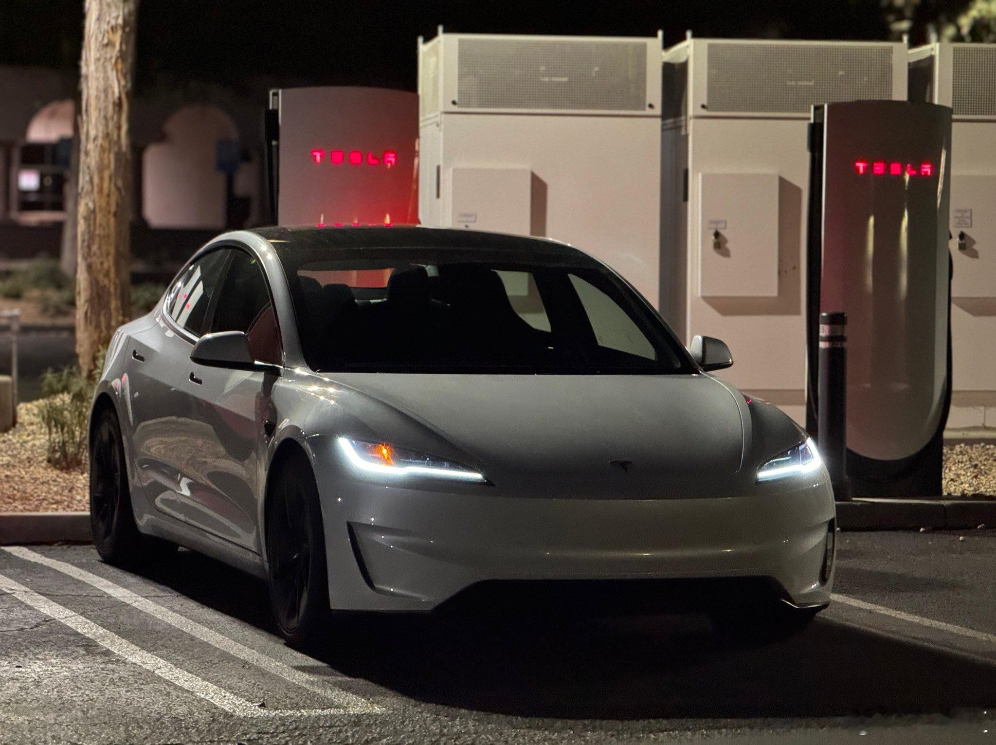 百看不厌啊！特斯拉model3performance ​​​