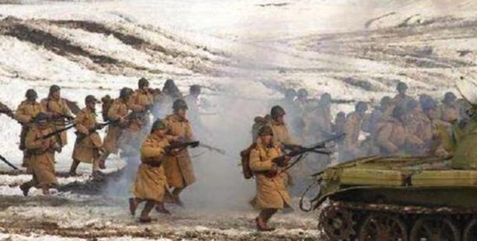 1938年，晋南中条山一带，日军活动频繁。
 
这里山势复杂、沟壑纵横，本就不利