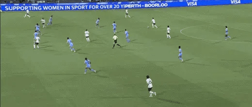 女足在亚洲范围内，还是东亚强一点啊，就日本女足这脚射门！已经堪比男性了，更多男足