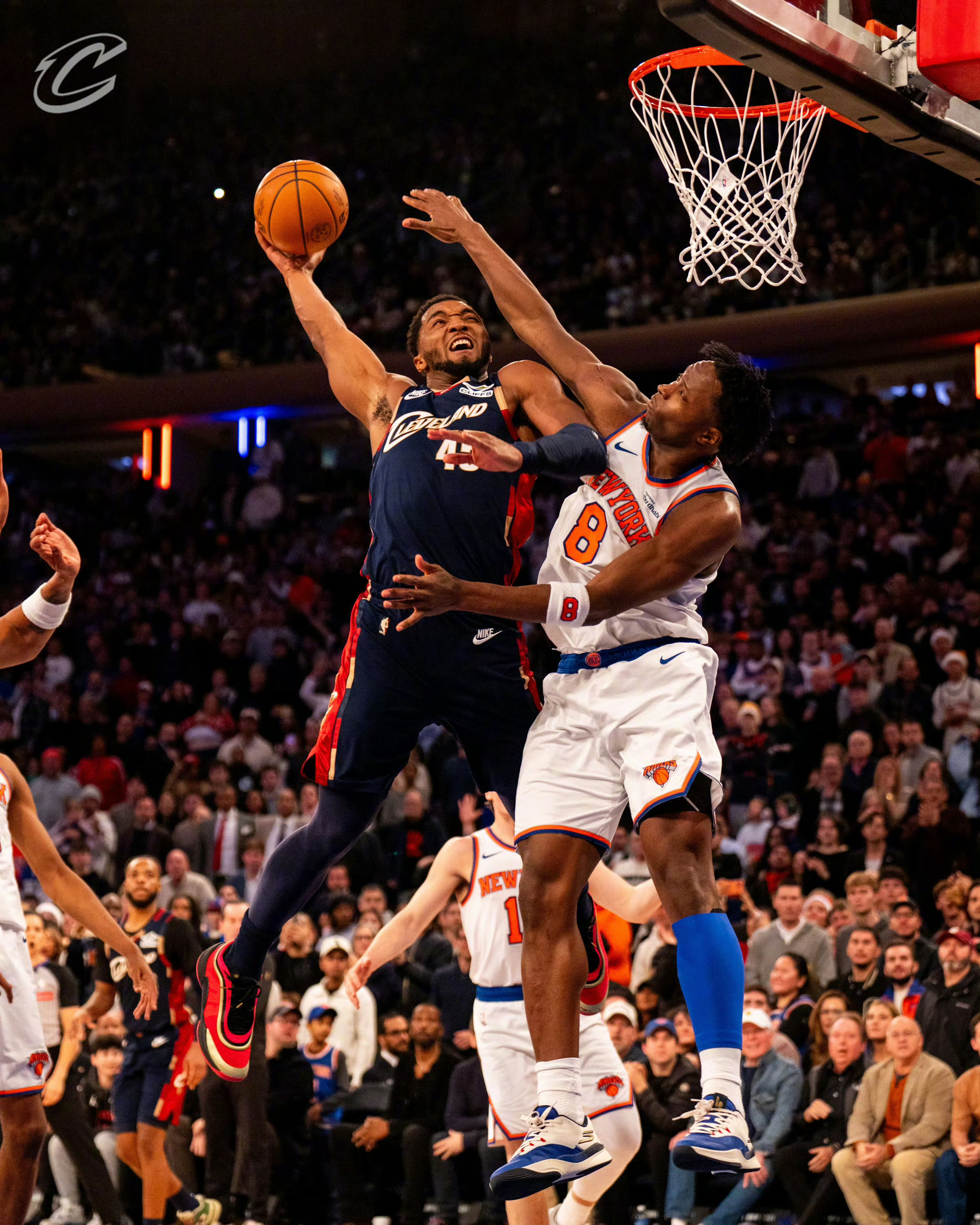 骑士vs尼克斯骑士nba圣诞大战米切尔 超级隔扣🔥🔥🔥 