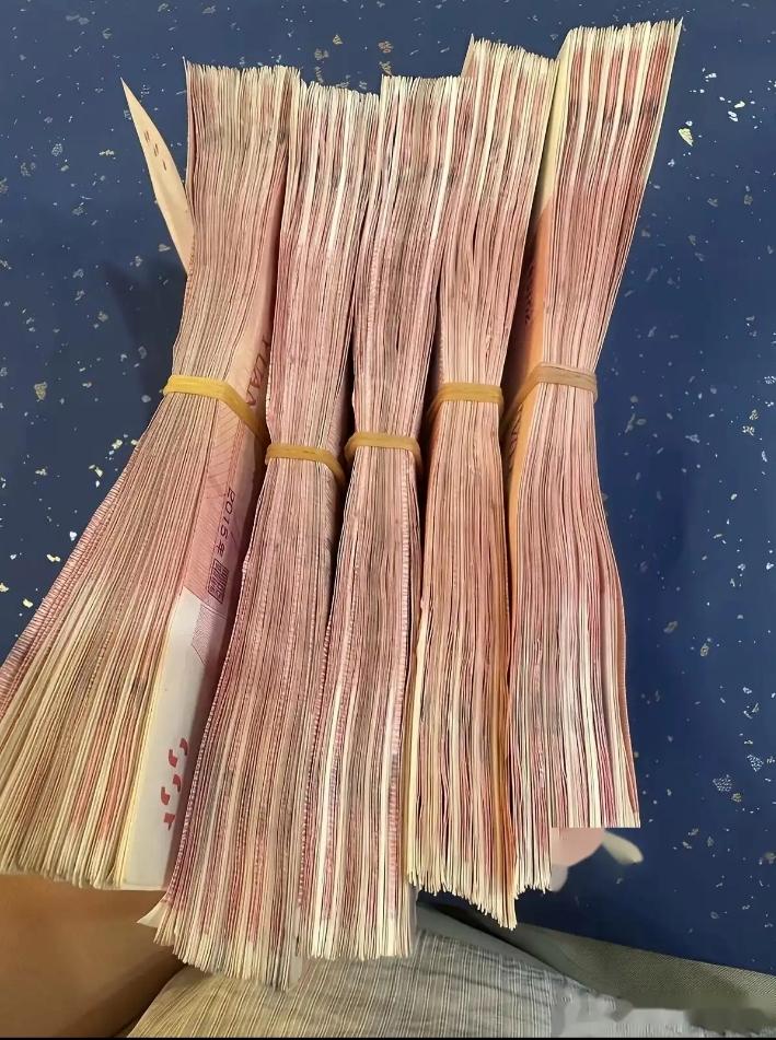 大姑姐生前转我五万！
她离世后前夫带娃上门讨债，我该认这笔借款吗？
 
大姑姐在