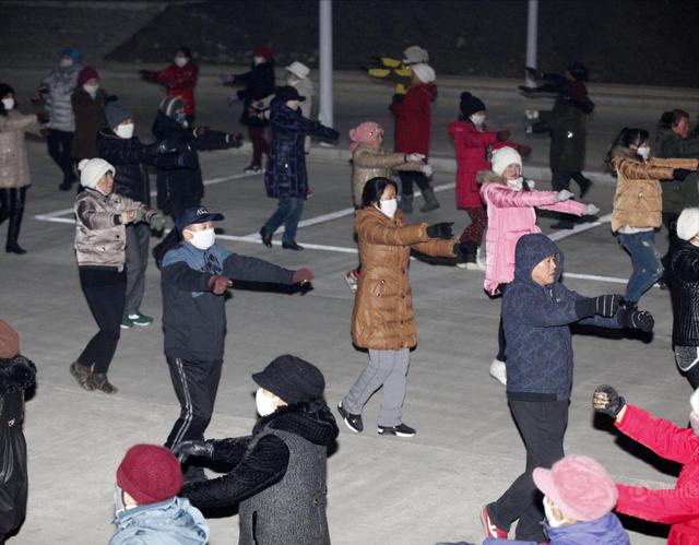 国外为什么少见广场舞扰民现象？背后原因并不是外国人素质更高

很多人聊到广场舞扰