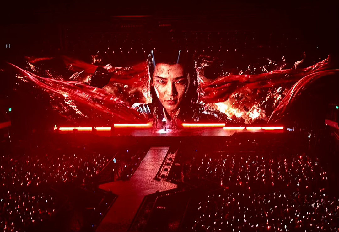王以纶去看了侯明昊演唱会王以纶夸侯明昊帅爆了售后惊喜突如其来！王以纶现身侯明昊演