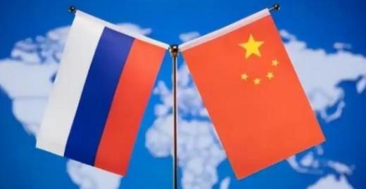 普京发了狠，五常里只有中国没入局，美国媒体突然注意到：中国正悄悄抄底俄罗斯？！在